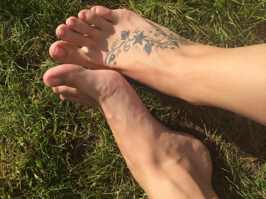 Kitty Lea Feet