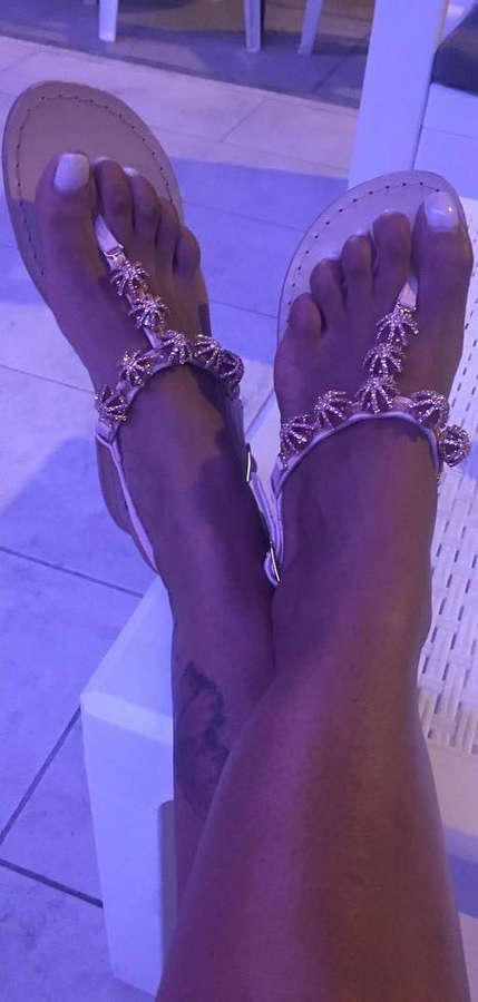 Nora Amile Feet