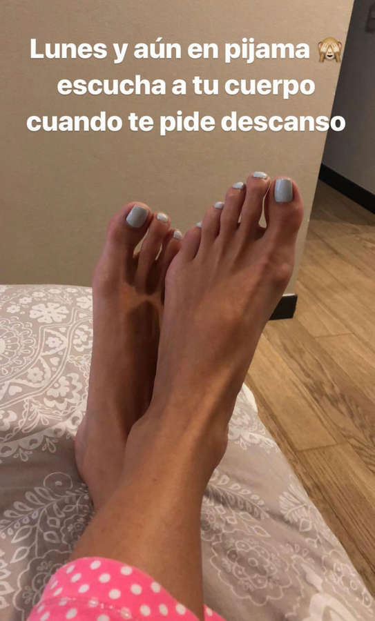 Aline Hernandez Feet