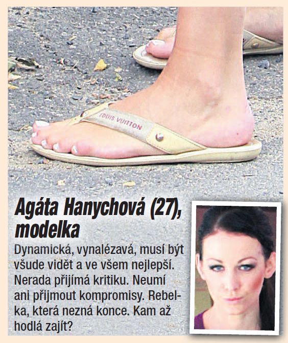 Agata Hanychova Feet