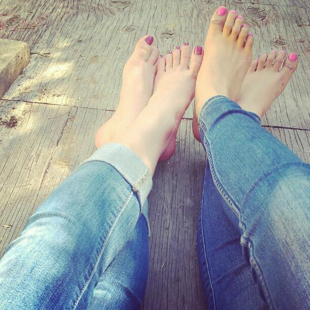 Isabelle Aguirre Feet