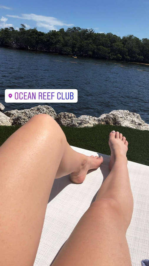 Jessica Cruz Feet