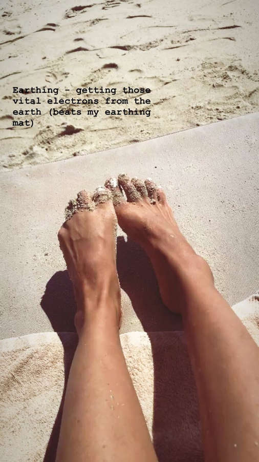 Vanessa Hong Feet