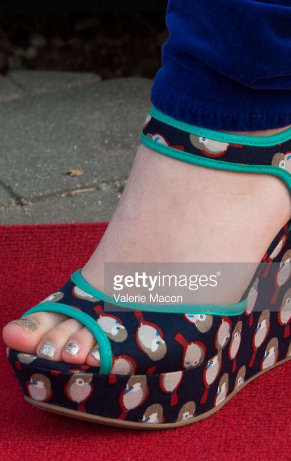 Molly Ephraim Feet