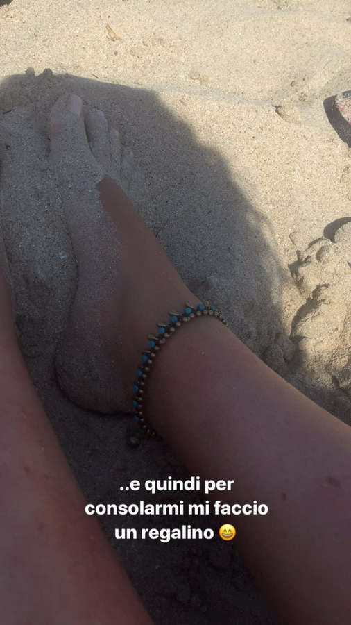 Giulia Luzi Feet