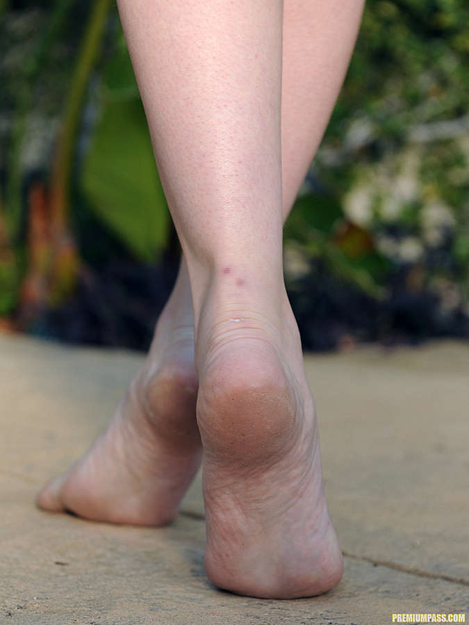 Kagney Linn Karter Feet