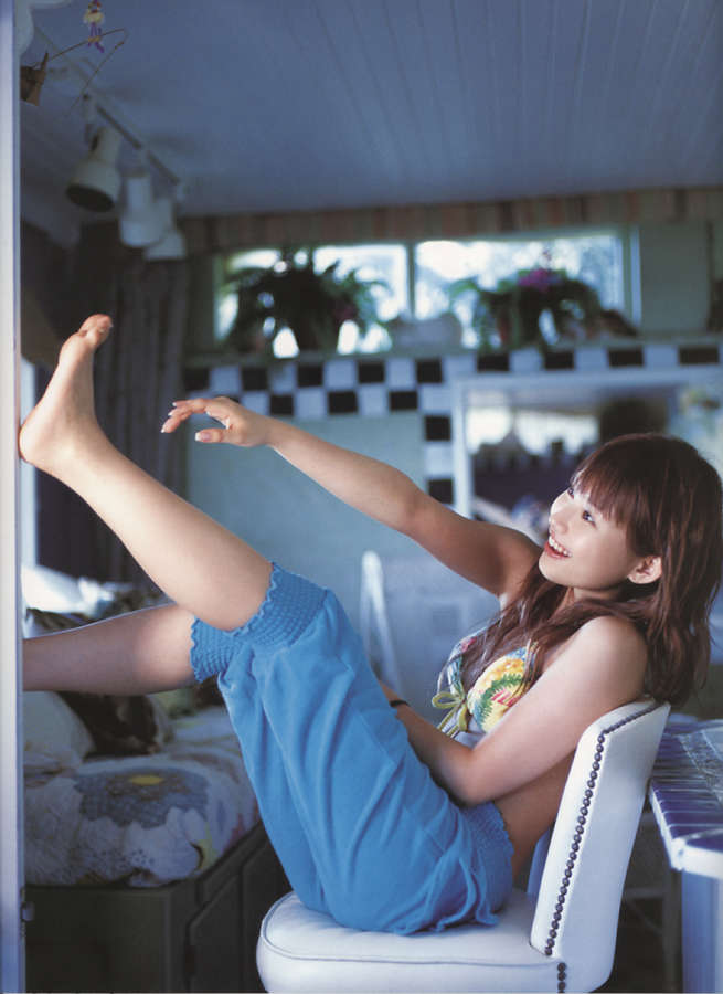 Natsumi Abe Feet