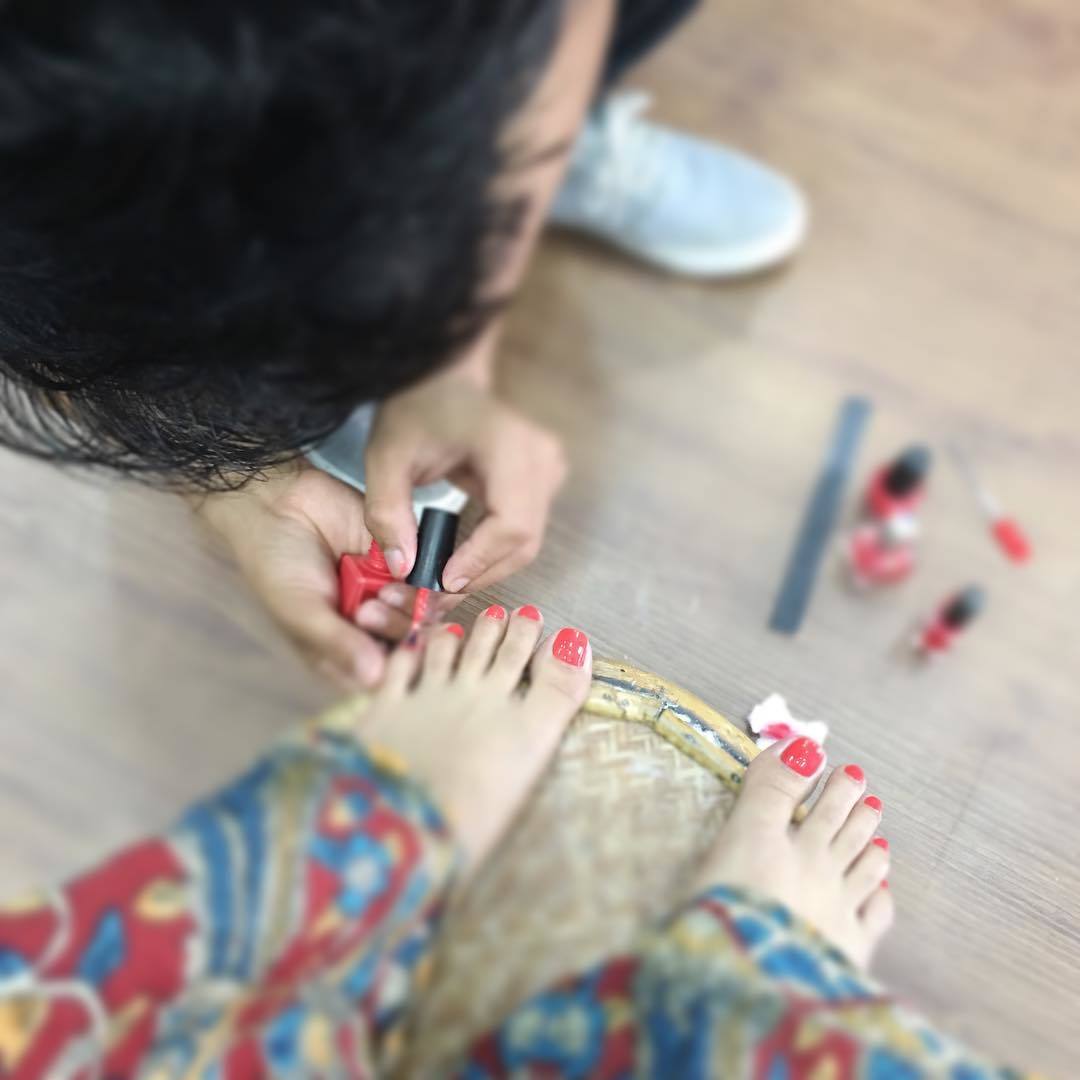 Nisha Rawal Feet