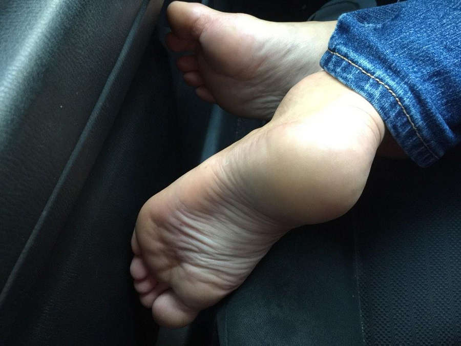 Olivia Wilder Feet