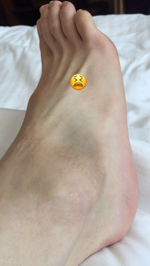 Catalina Ponor Feet