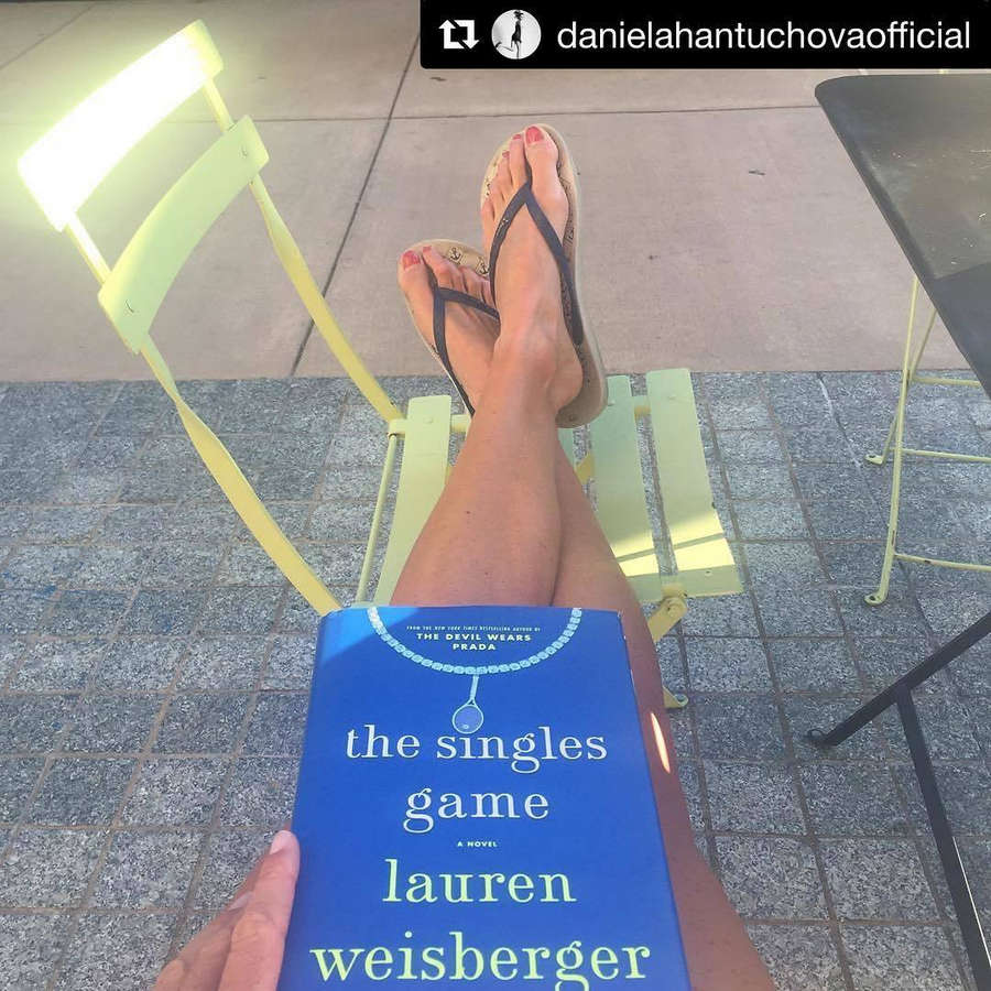 Lauren Weisberger Feet