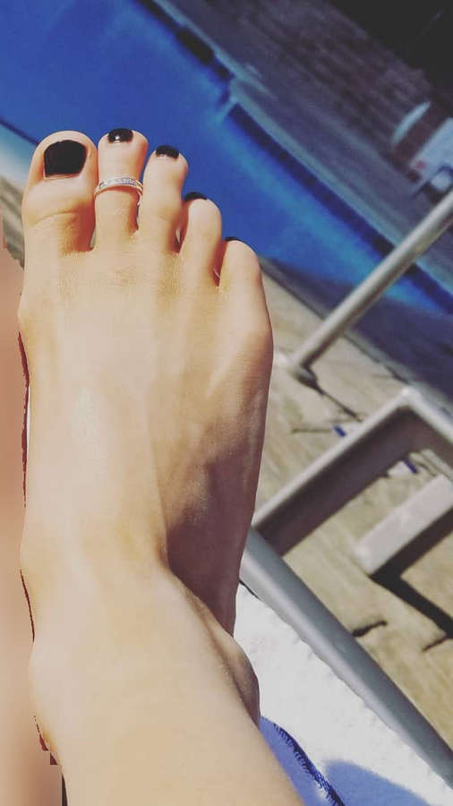 Lauren Bleszinski Feet