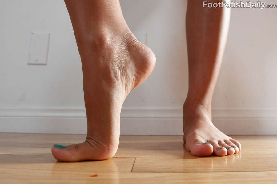 Evi Fox Feet