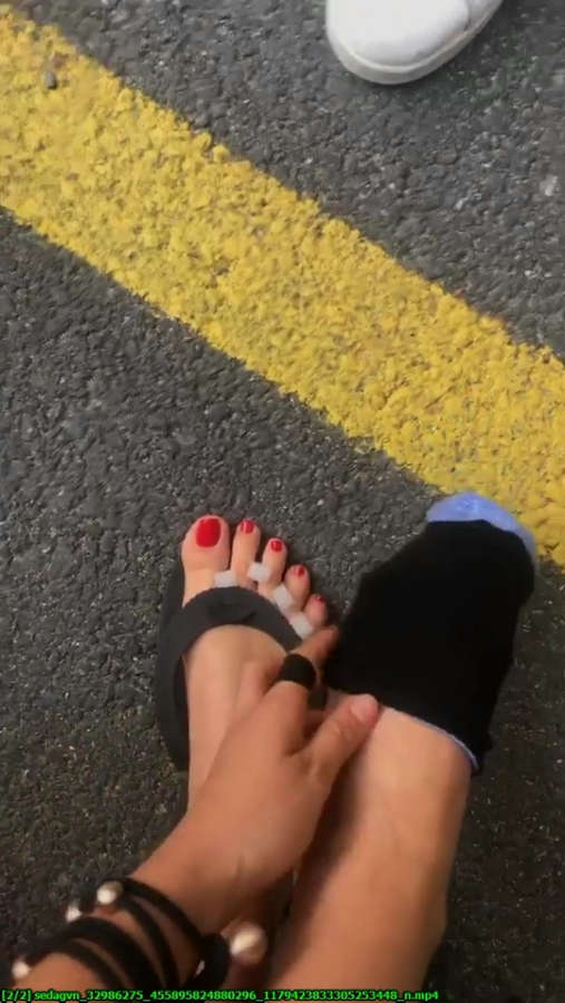 Seda Guven Feet