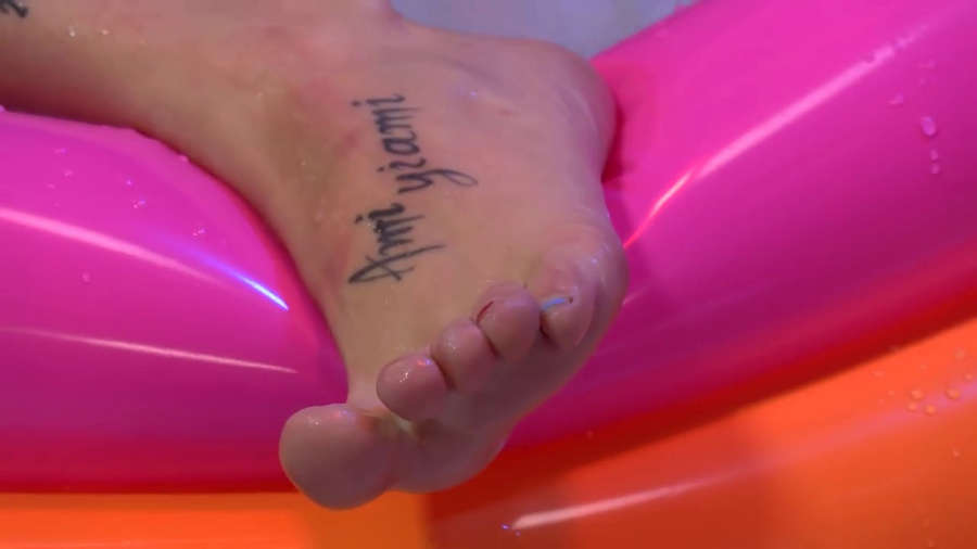 Anna Maria Velli Feet