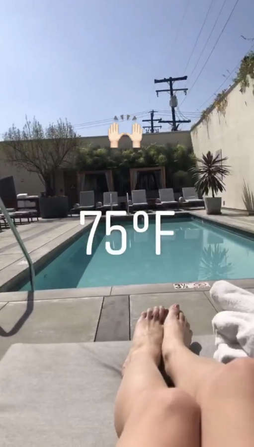 Lili Reinhart Feet
