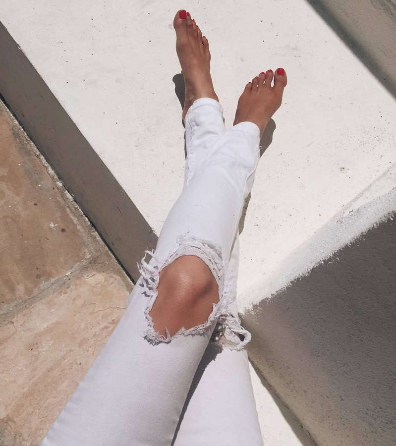 Nadia Dassouki Feet