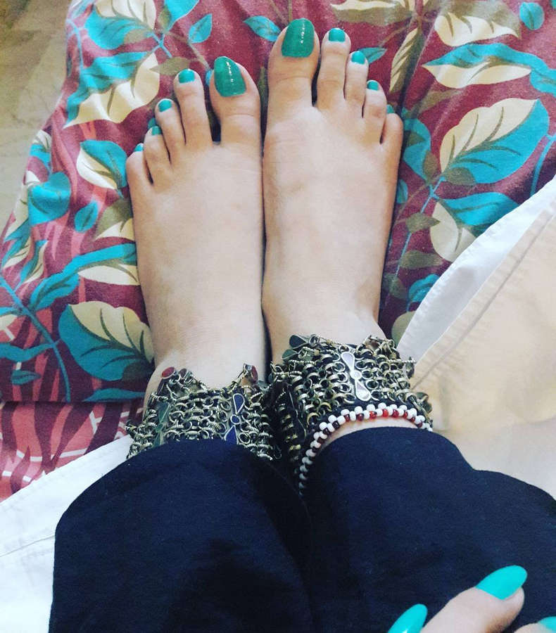Kinza Hashmi Feet