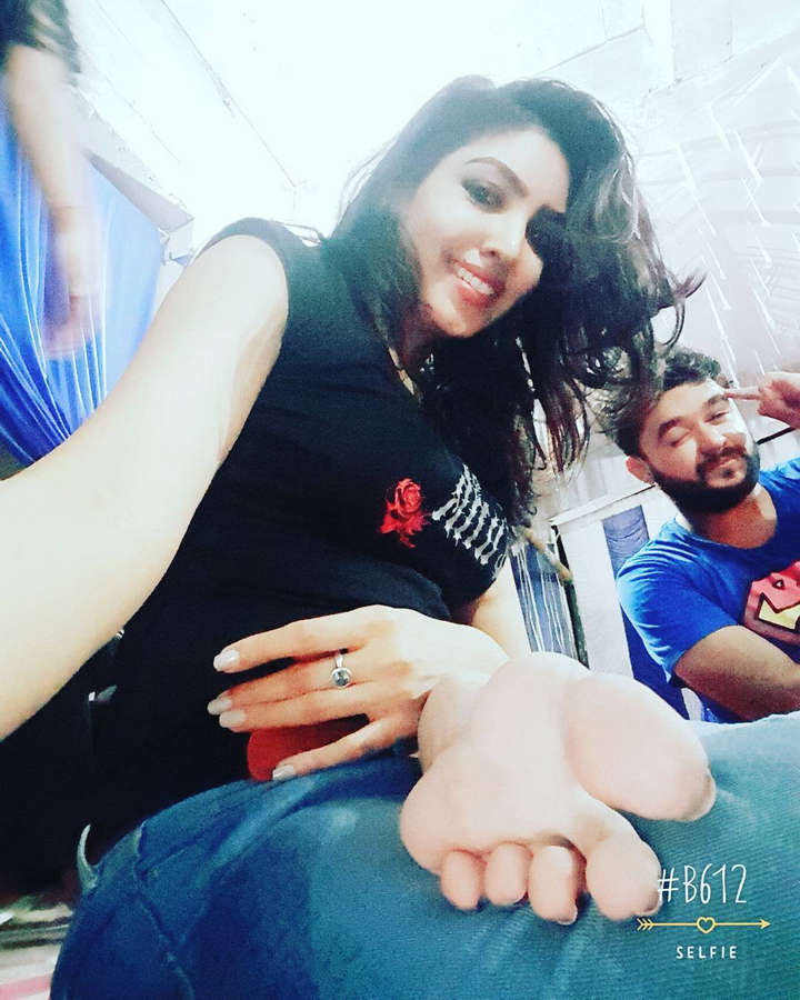 Komal Jha Feet