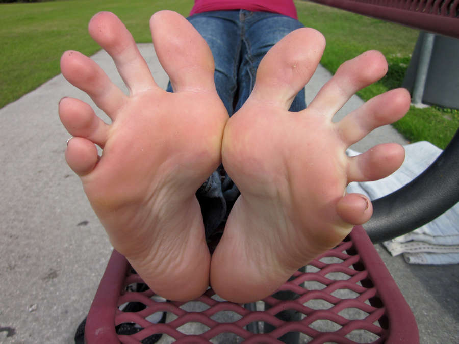 Allegra C Feet