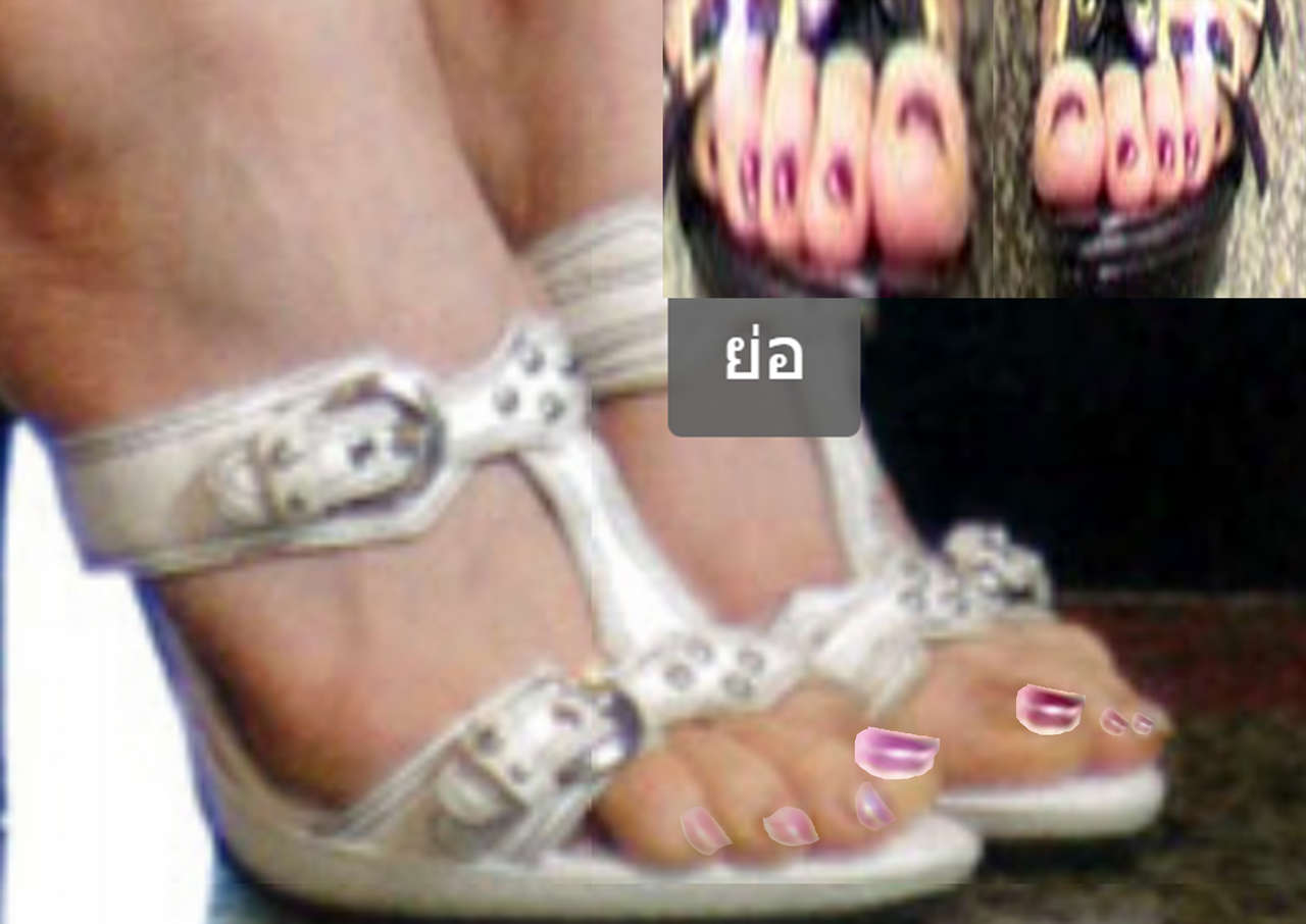 Christina Aguilar Feet