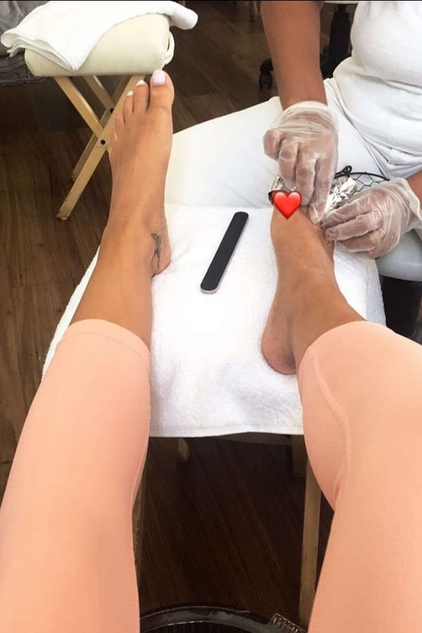 Georgia Hirst Feet