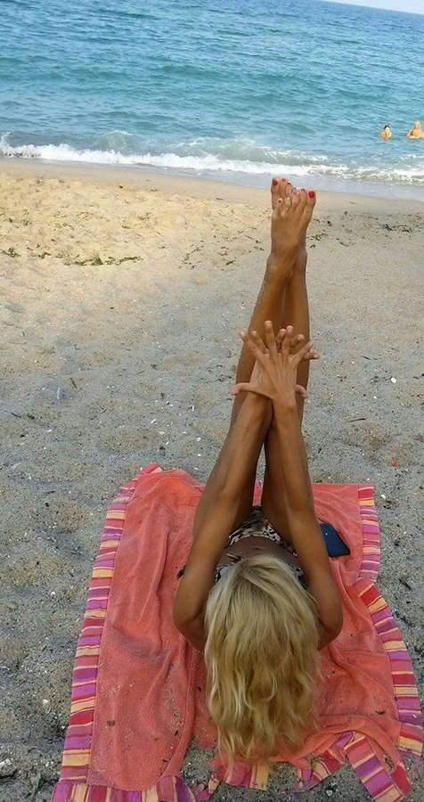 Tanya Kozhuharova Feet