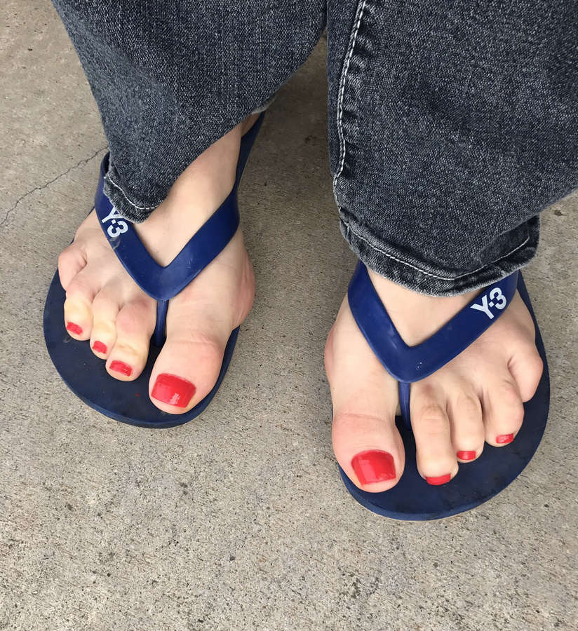 Deerican feet