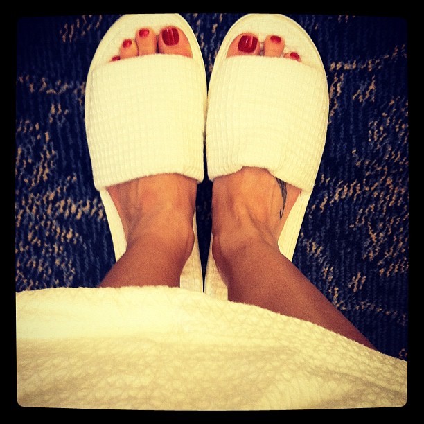 Tiffany Hendra Feet