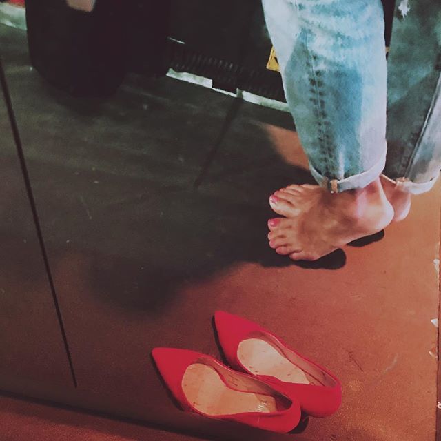 Escha Tanihatu Feet