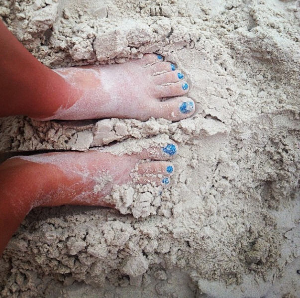 Camila Nakagawa Feet