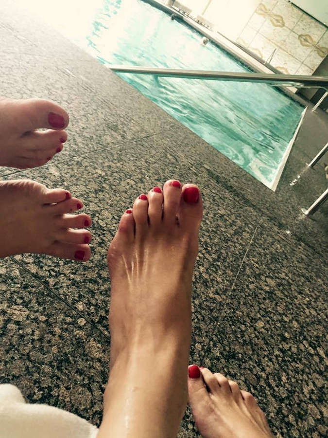 Agata Hanychova Feet