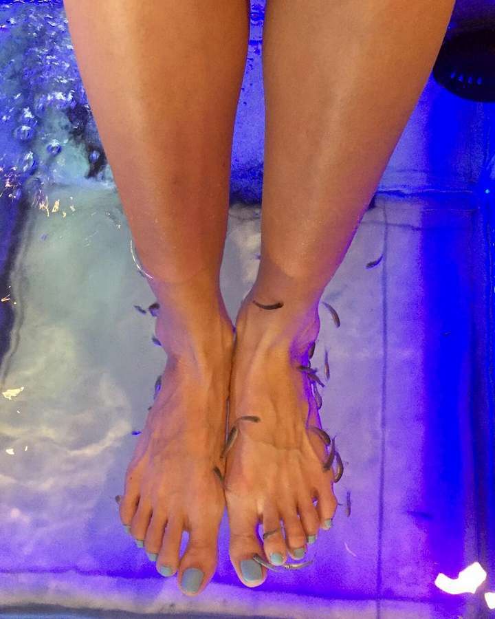 Laura Ling Feet