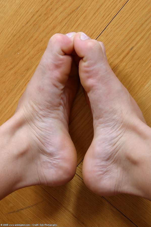 Vyona Feet