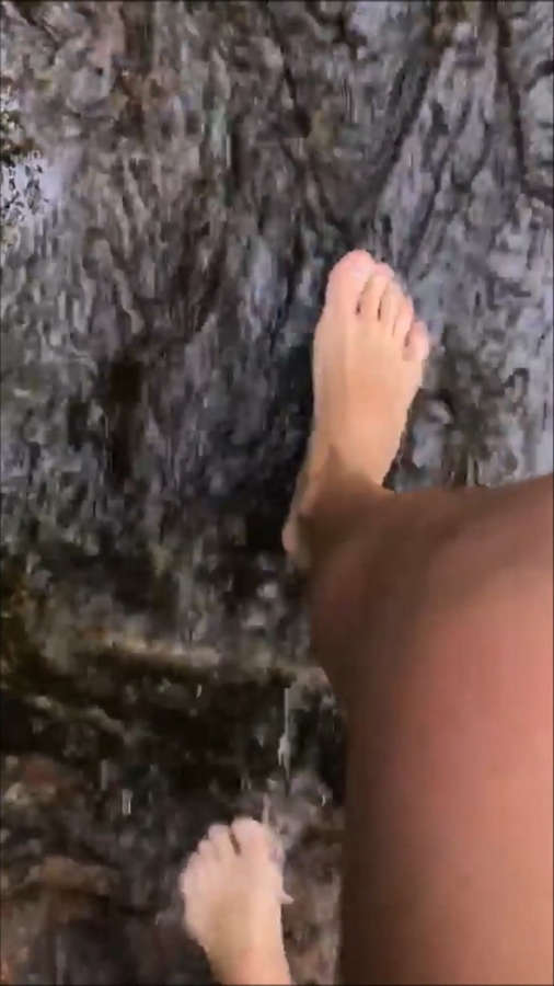 Bruna Linzmeyer Feet