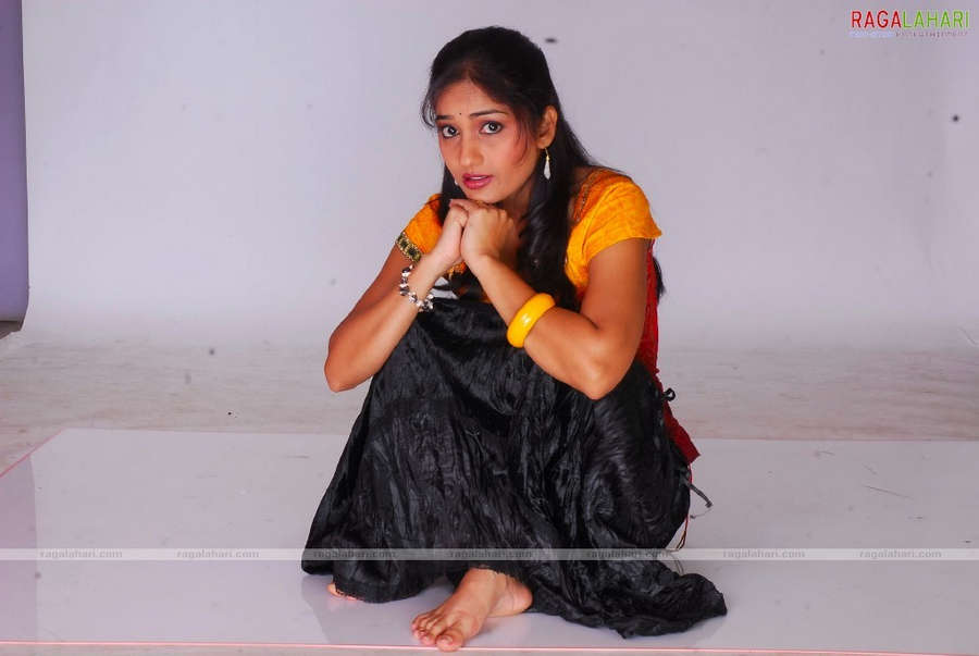 Madhavi Latha Feet