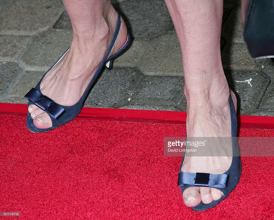 celebrity feet pictures from Michelle Phillips Feet (6 photos) .
