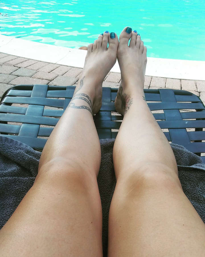Velma VonMassacre Feet