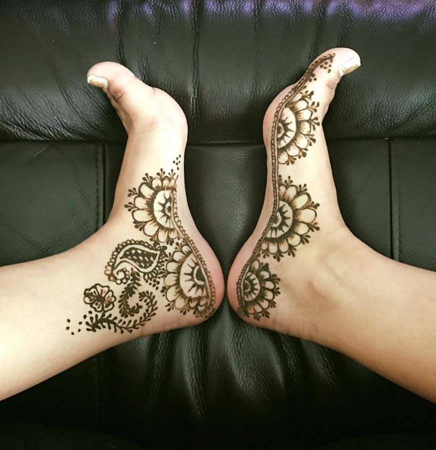 Aliza Vellani Feet