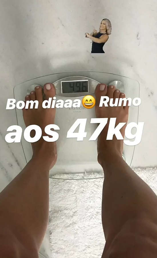 Renata Davila Feet