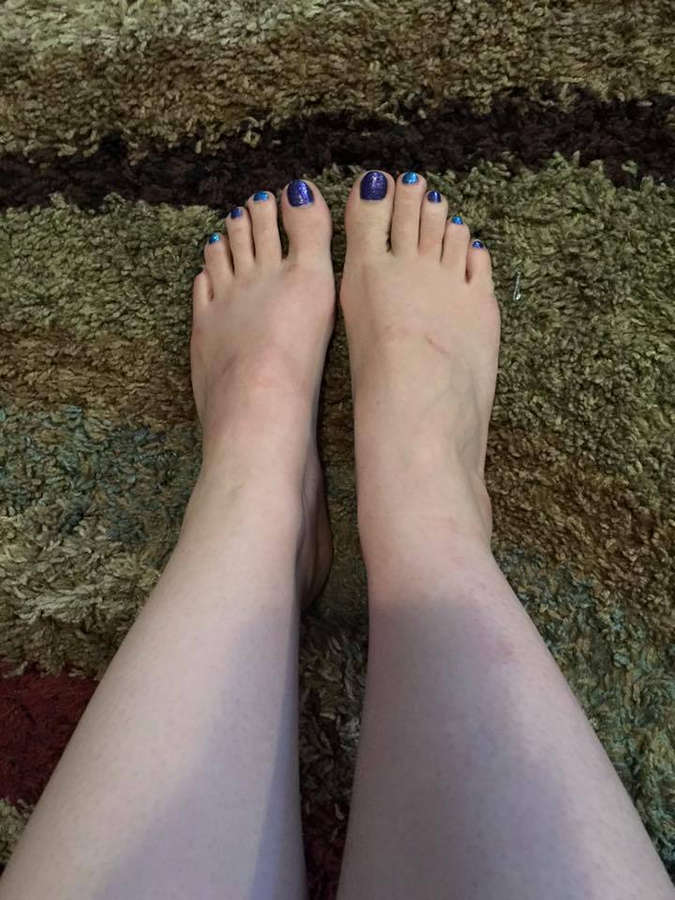 Kelli Lynn Sage Feet