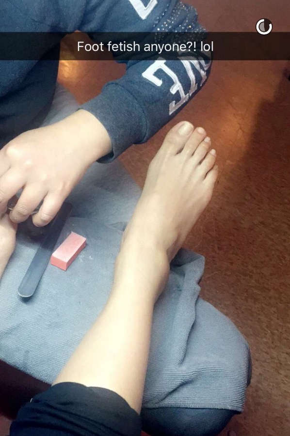 Sophia Lin Feet