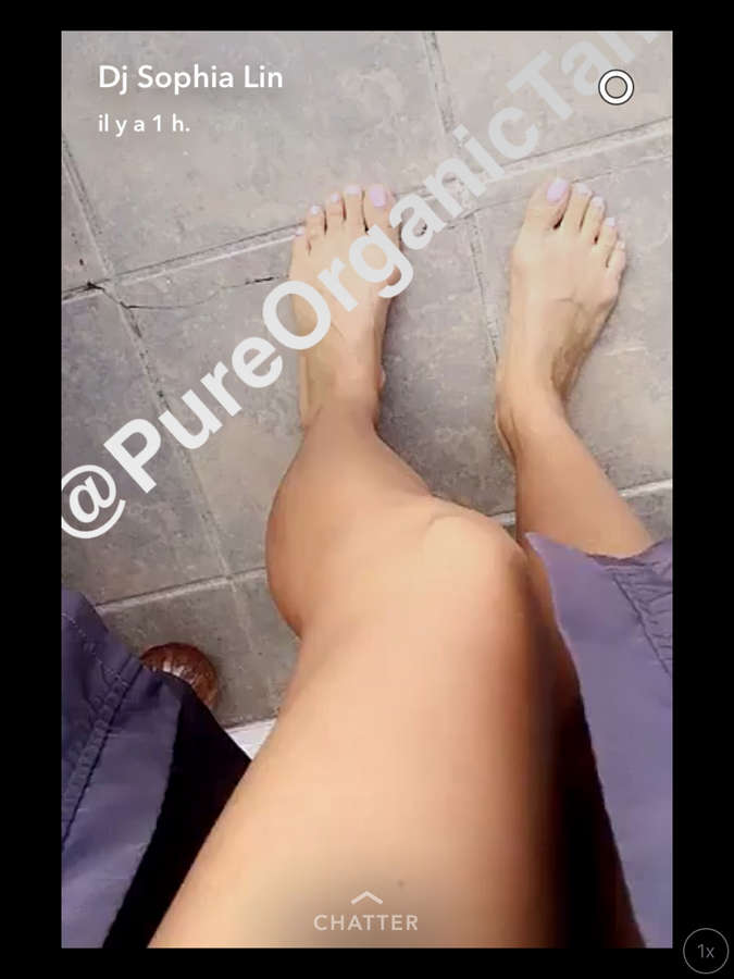 Sophia Lin Feet