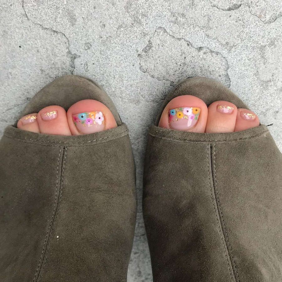 Isabel Lahela Feet
