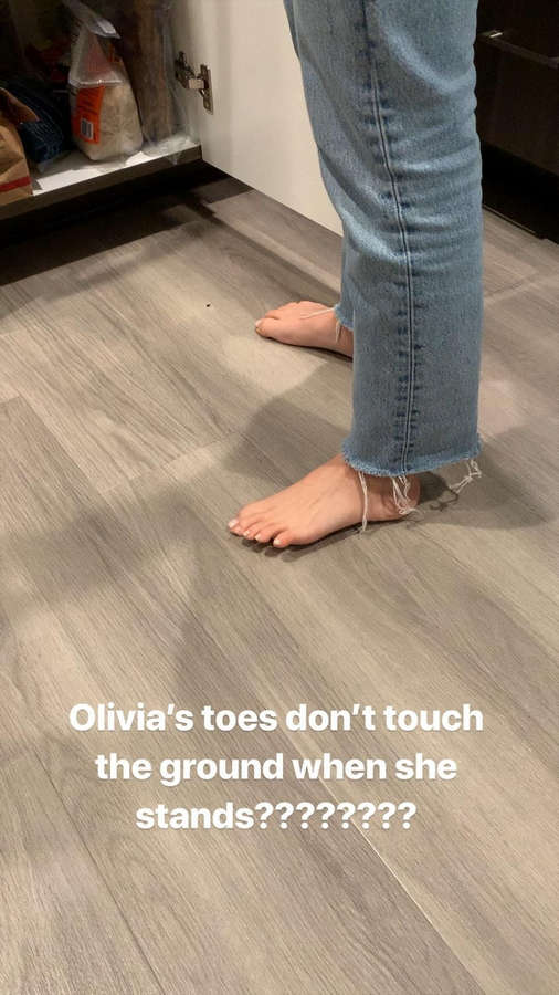 Olivia Sui Feet