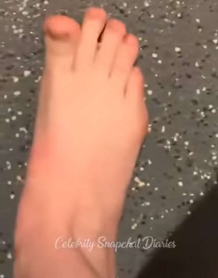 Billie Eilesh Feet
