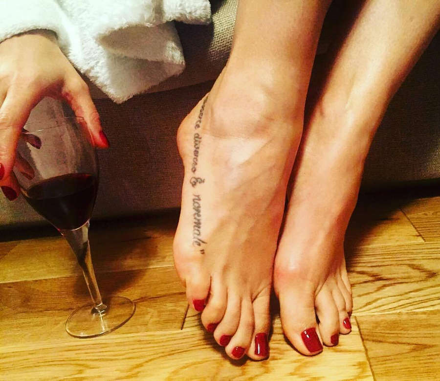 Brenda Costa Feet