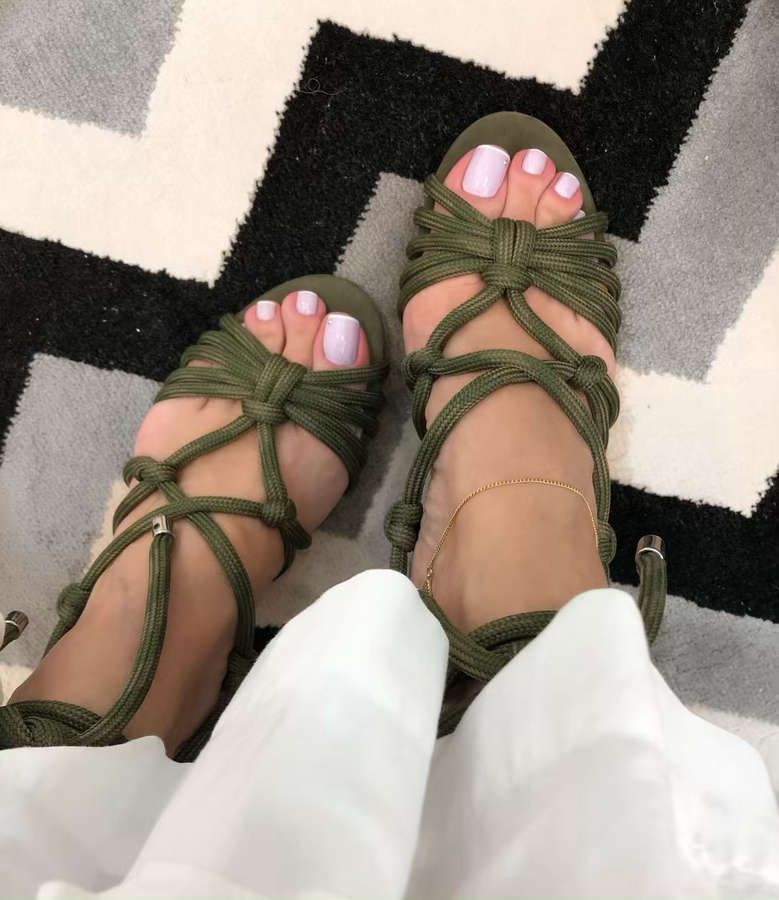 Claudia Citroni Feet