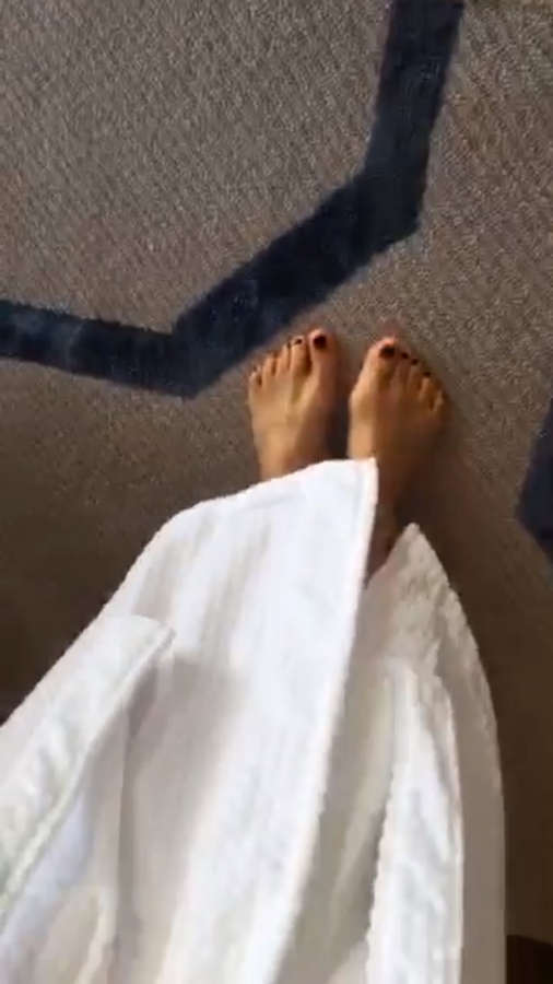 Marla Tellez Feet