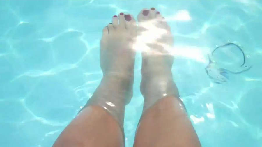Helena Noguerra Feet